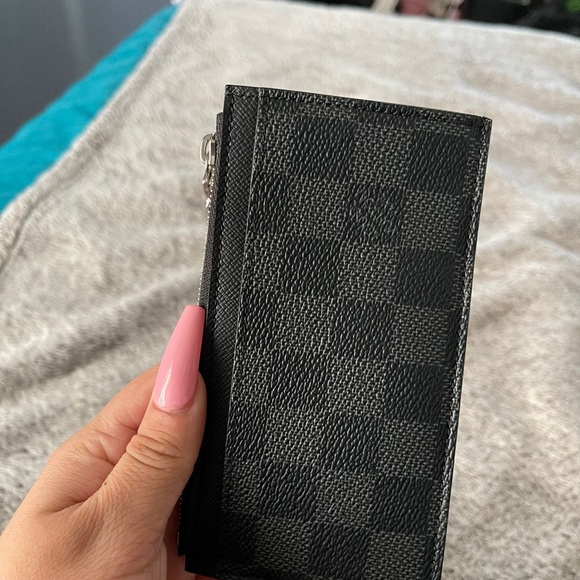 Louis Vuitton card holder - Picture 2 of 5